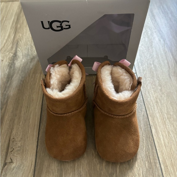 UGG Jesse Bow II Boot in Chestnut - Picture 2 of 8